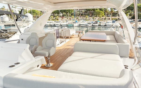 Аренда яхты Azimut 72 Solstice во Франции
